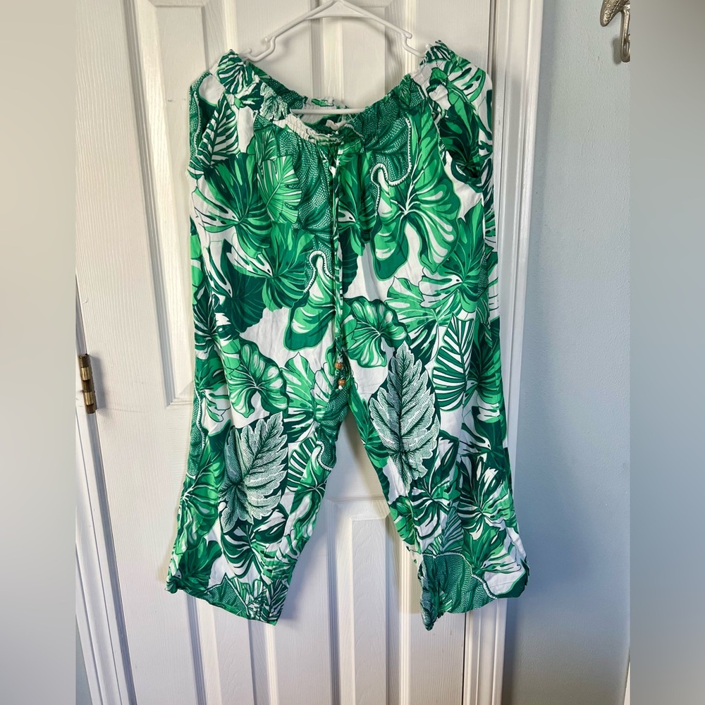 Jane + Delancey Green Leaf Tropical Print Drawstring Pants.